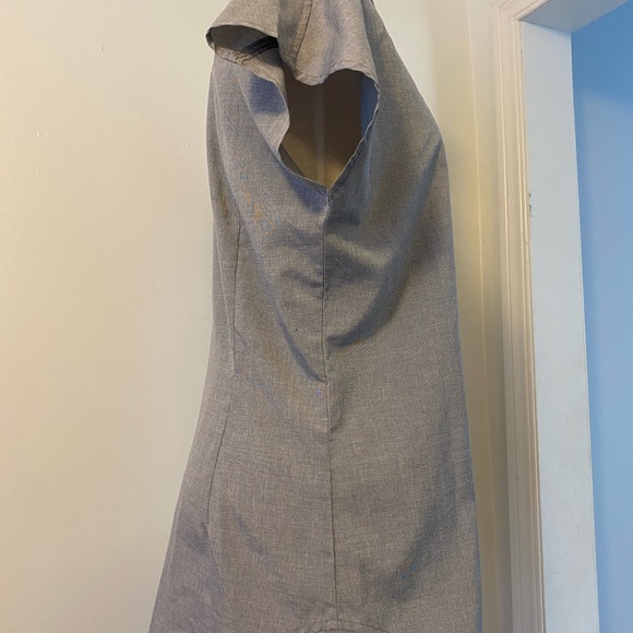 MEC light blue chambray button down shirt with pocket, medium - Picture 3 of 8